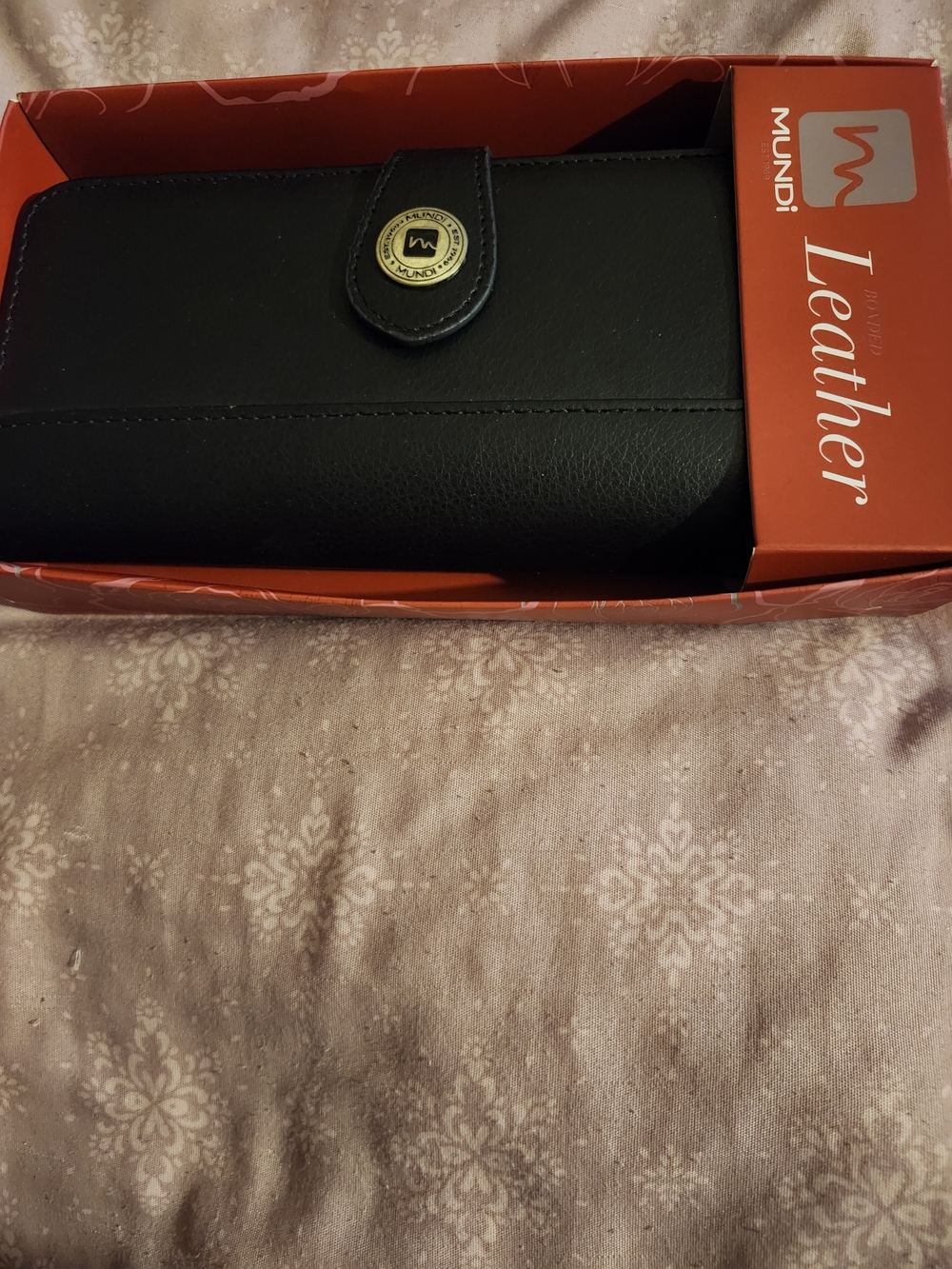Mundi Black Leather Clutch Wallet